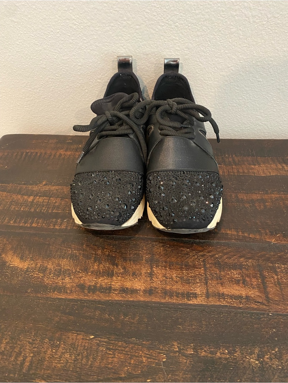 Kids Black Embellished Lace-Up Sneakers